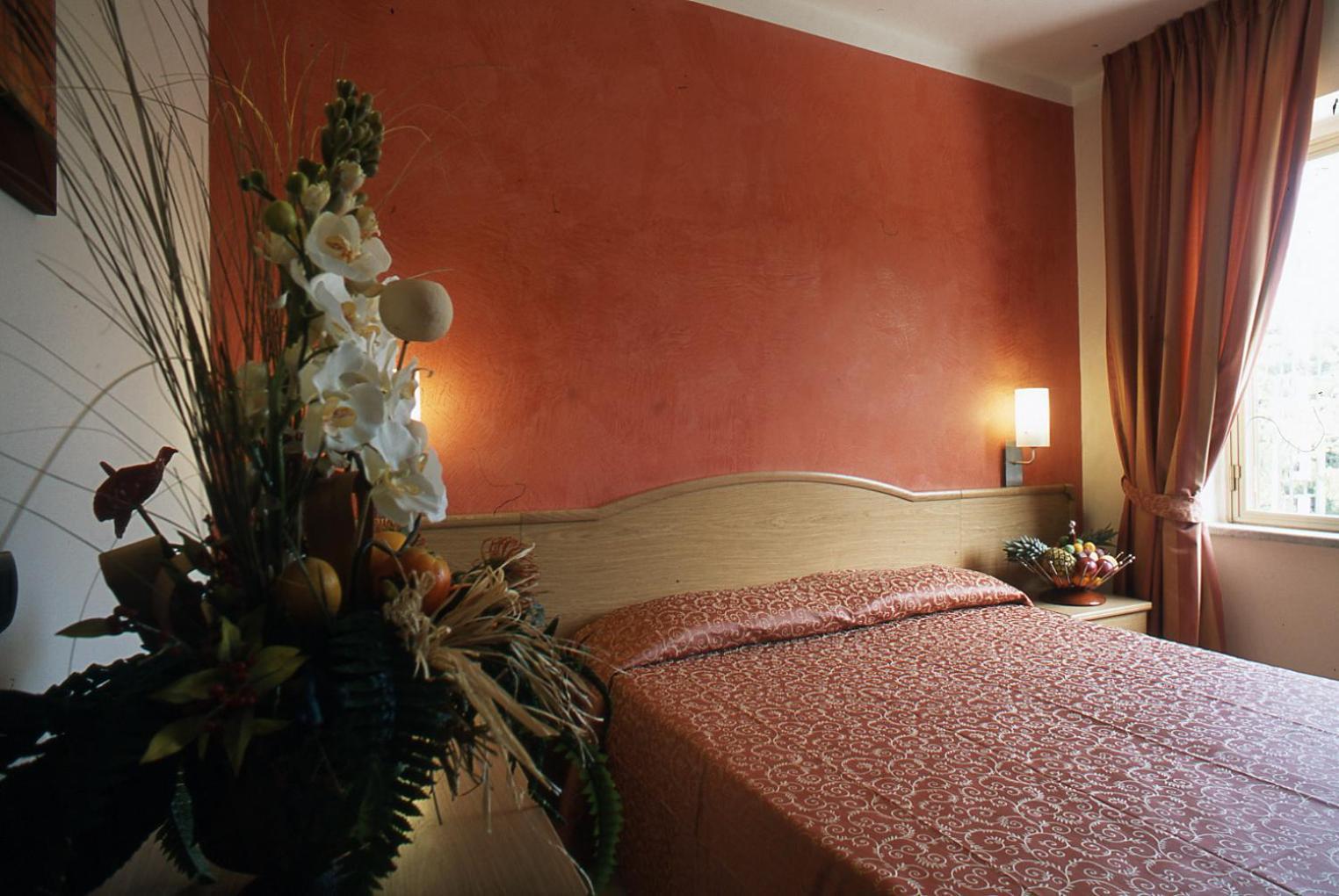 Hotel Tenda Rossa مارينا دي كارّارا المظهر الخارجي الصورة