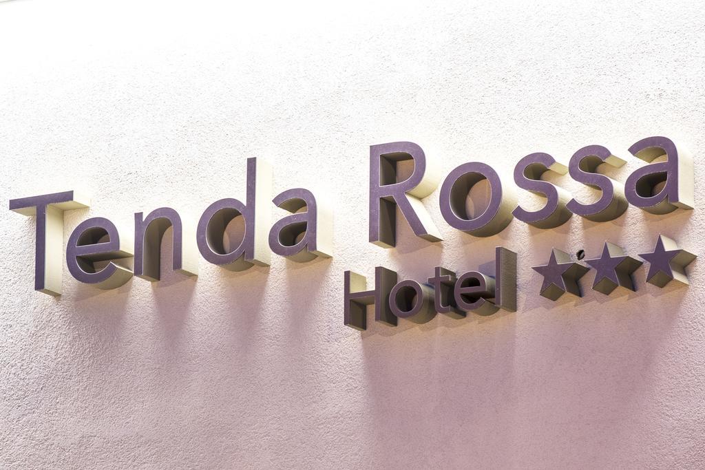 Hotel Tenda Rossa مارينا دي كارّارا المظهر الخارجي الصورة