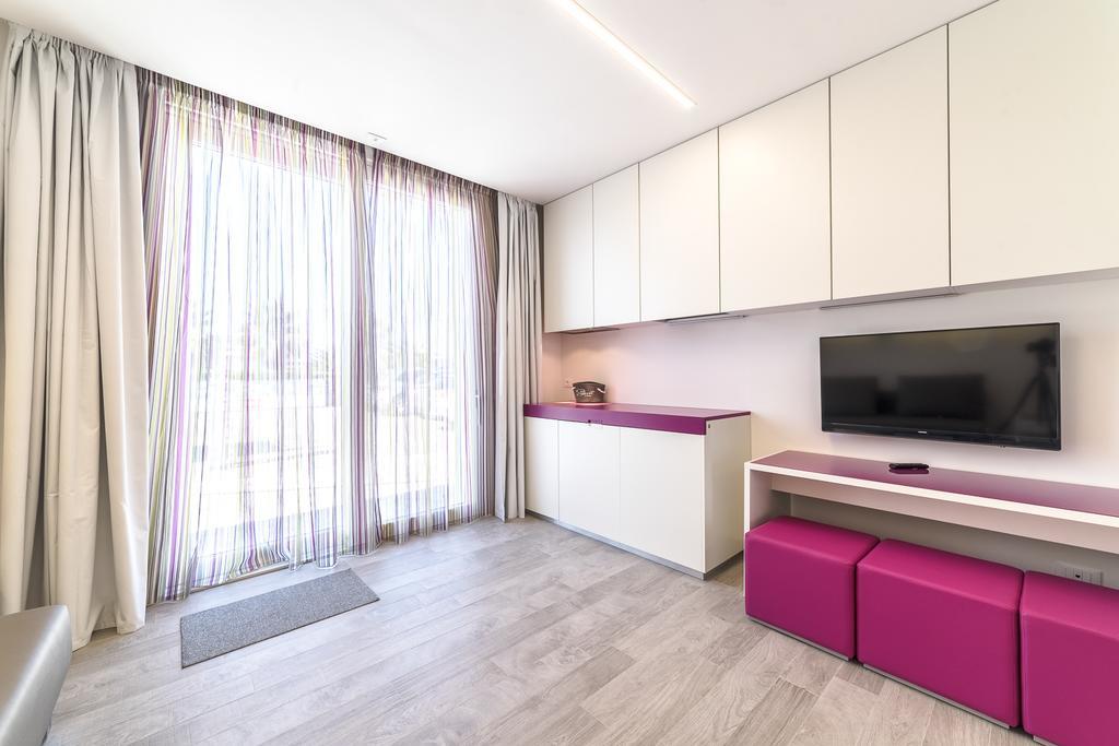 Hotel Tenda Rossa مارينا دي كارّارا المظهر الخارجي الصورة